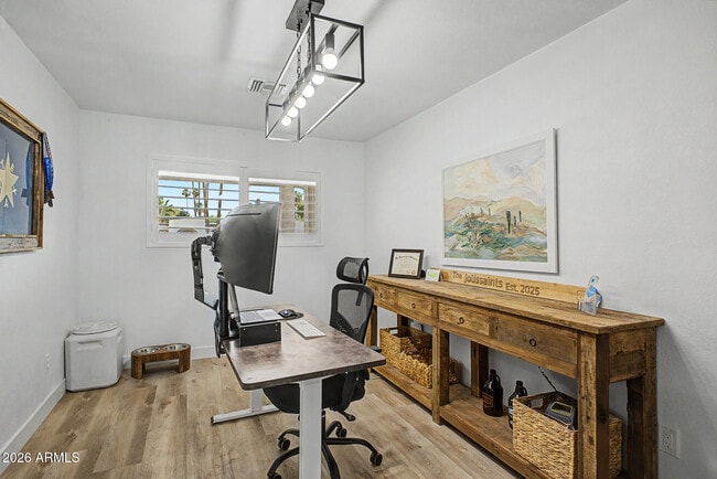 Building Photo - 5140 E Poinsettia Dr