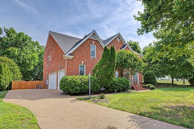 Building Photo - Luxury 5 Bedroom Home with Private Pool in Glen Allen – $4,500/mo