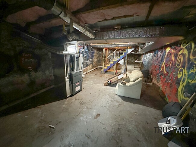 Building Photo - 8 bedroom house in North Central Philadelp...