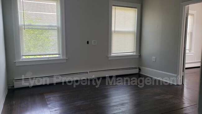 Building Photo - 107-109 Burgess Ave