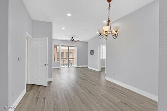 Building Photo - 31 E Agate Ave