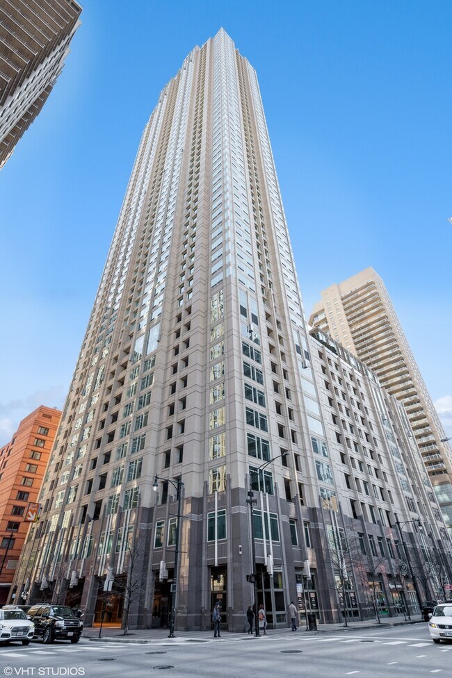 Building Photo - 33 W Ontario St