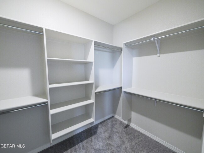 Building Photo - 14655 Pebble Hills Blvd