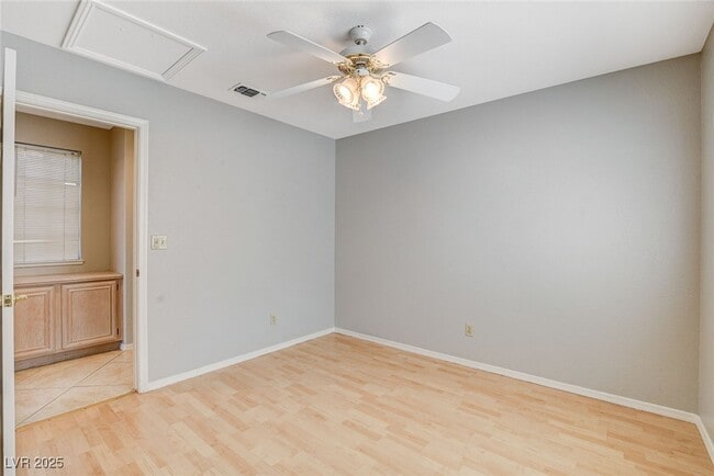 Building Photo - 4432 Crimson Leaf Dr