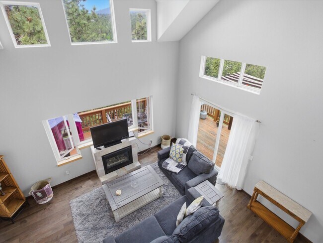Building Photo - 117 Spruce Trail