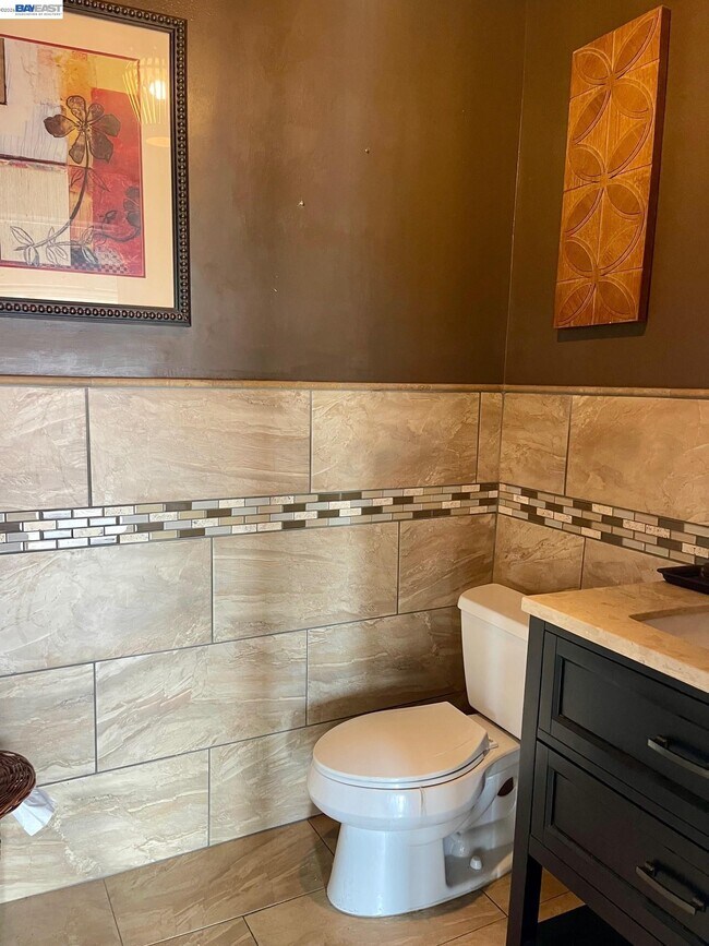 Building Photo - 22622 Mission Blvd