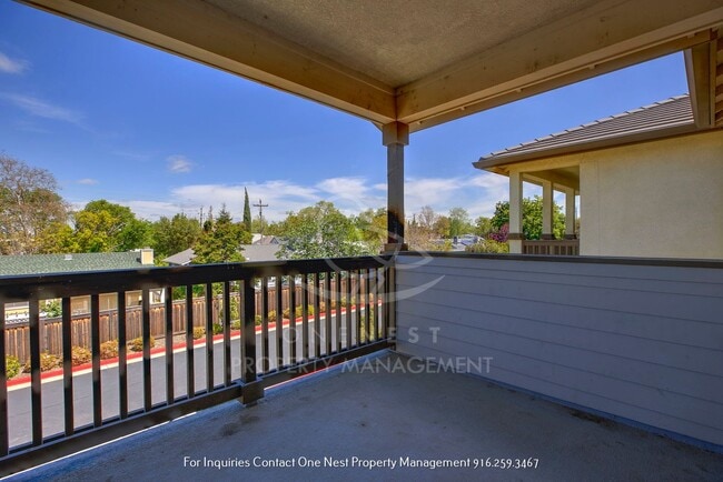 Building Photo - Early Summer move in, available ASAP 4 bd 3 bth backyard and balcony