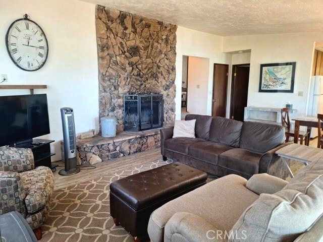 Building Photo - 11664 Lakeview Dr