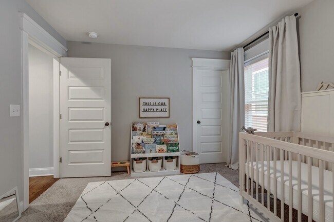 Building Photo - 1302A Stainback Ave