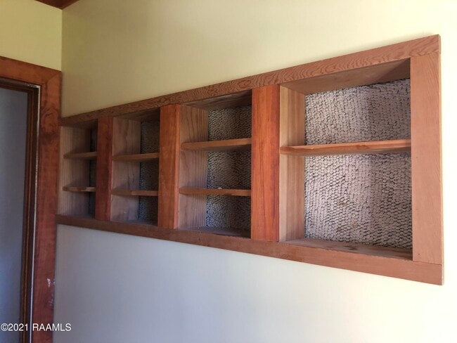 Building Photo - 505 St Camille St