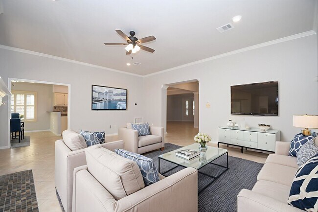 Building Photo - 4402 Jamaica Dr