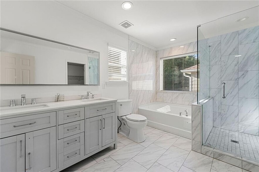 Building Photo - 1183 Lanier Springs Dr NE