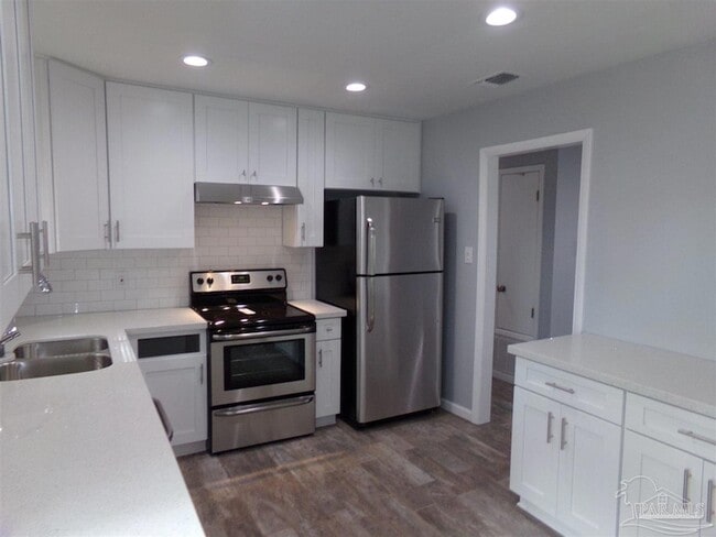 Building Photo - 4201 Wycliff Dr