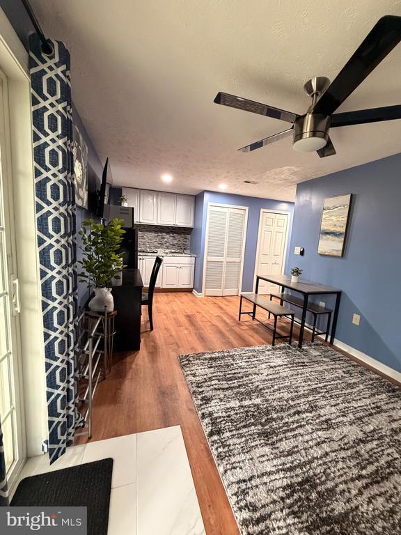 Building Photo - 311 Kings Crest Dr