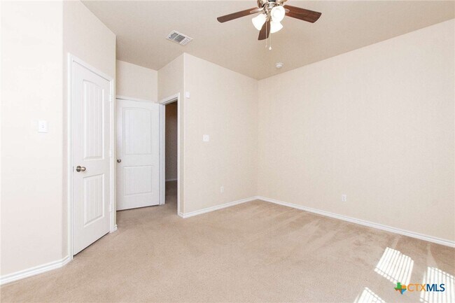 Building Photo - 3302 Vineyard Trail