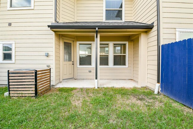 Building Photo - 5504 Evanston Ln