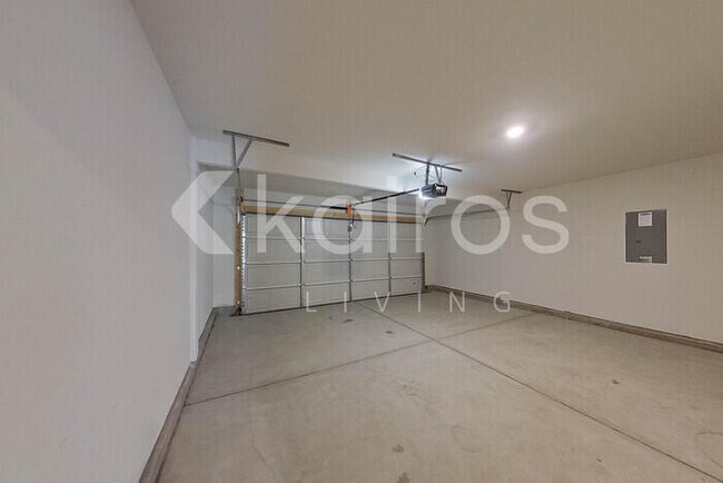 Building Photo - 354 Common Reed Dr