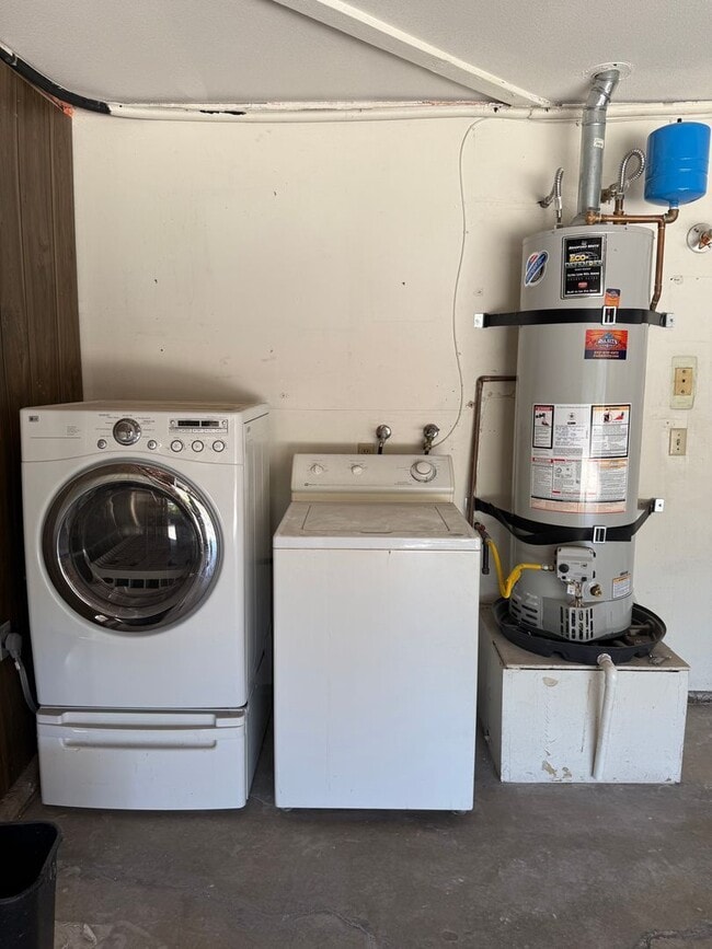 Building Photo - 3724 Valle Vista Dr