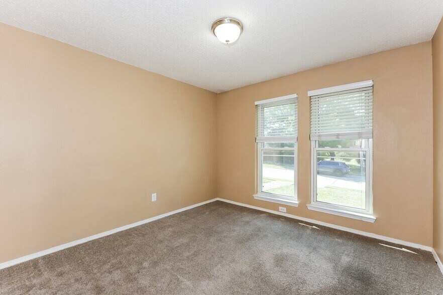 Building Photo - 1712 Choctaw Dr