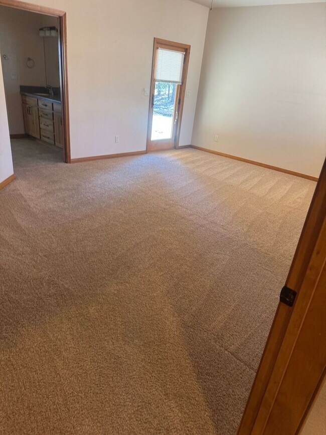 Building Photo - * LEASE PENDING Beautiful 4-Bedroom Home on Acreage | Peaceful Doney Park Living