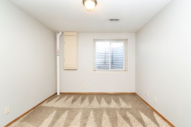 Building Photo - Half Off the First Month's Rent