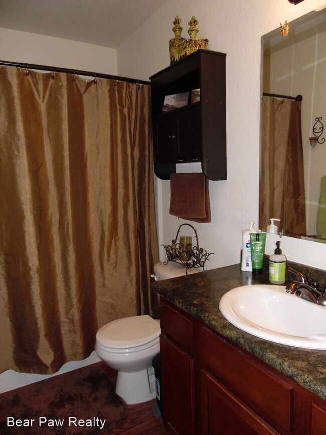 Building Photo - 4 br, 3.5 bath House - 4113 Gunsmoke Road