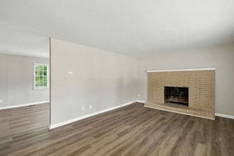 Building Photo - 10577 Thrasher Rd