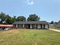 Building Photo - 5921 Norton St