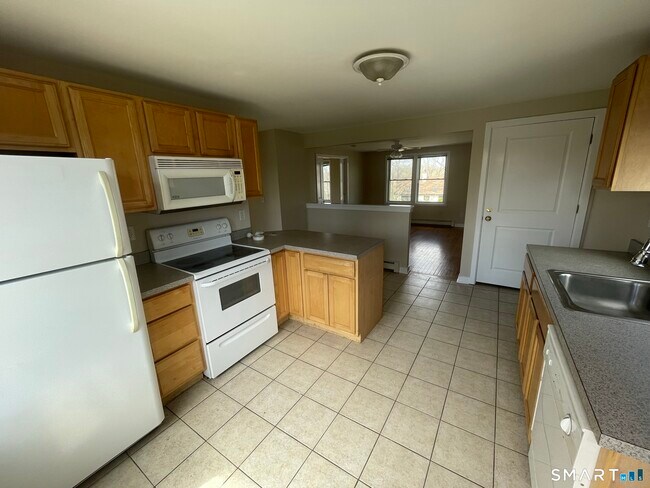 Building Photo - 73 Gould Ln