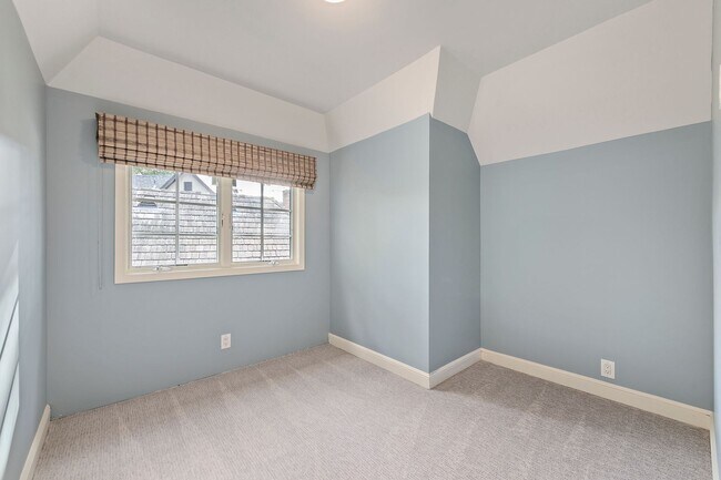 Building Photo - Exquisite English Tudor Estate on Private ...