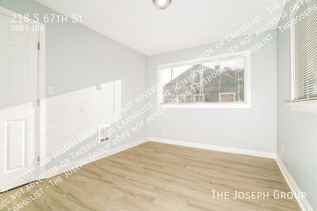 Building Photo - 218 S 67th St