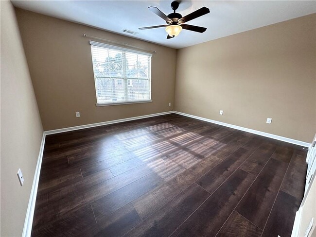 Building Photo - 2186 Hillview Dr NE