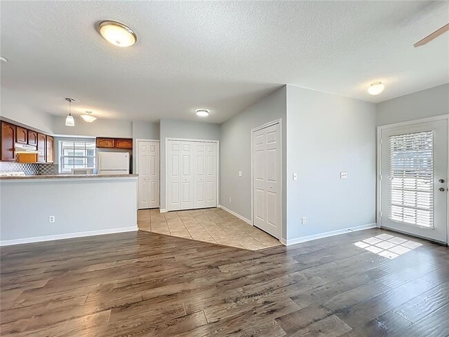 Building Photo - 3101 E Washington St