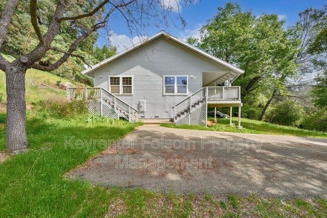 Primary Photo - 5456 Oak Leaf Cir