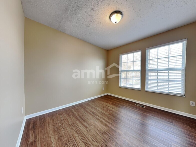 Building Photo - 1565 Wildbrook Ct