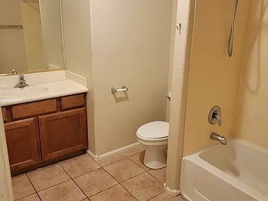 Building Photo - 10931 W Roanoke Ave