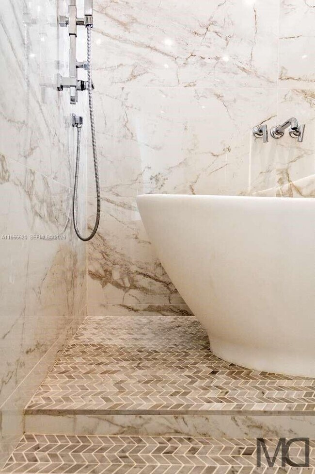 Building Photo - 1830 NE 193rd St