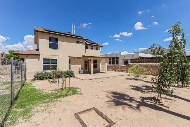 Building Photo - 409 Desert Chicory St