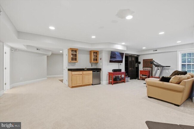 Building Photo - 47791 Macgill Ct
