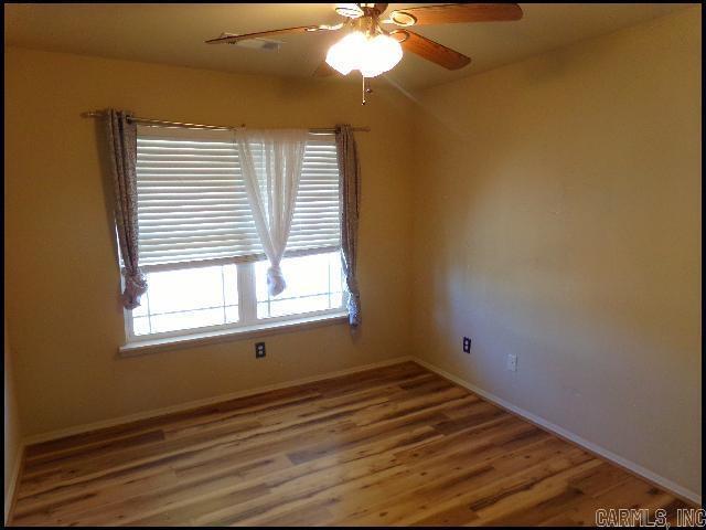 Building Photo - 909 Yarrow Dr