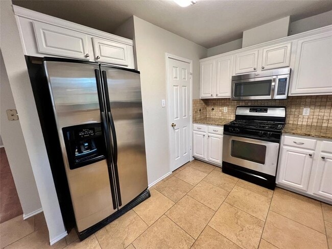 Building Photo - 14604 Swinley Forest Cove