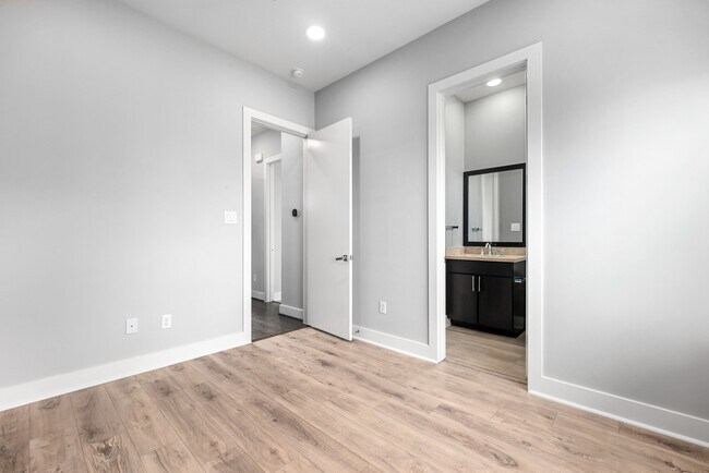 Building Photo - 1705 Weber St