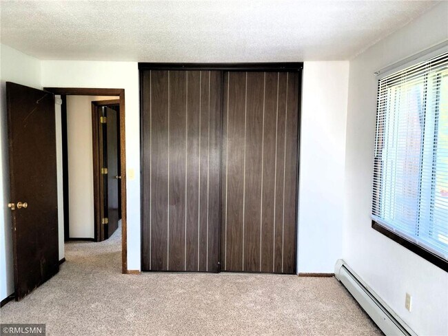 Building Photo - 415 S Wasson Ln