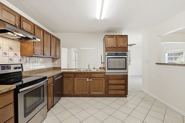 Building Photo - 3416 NW 63rd St