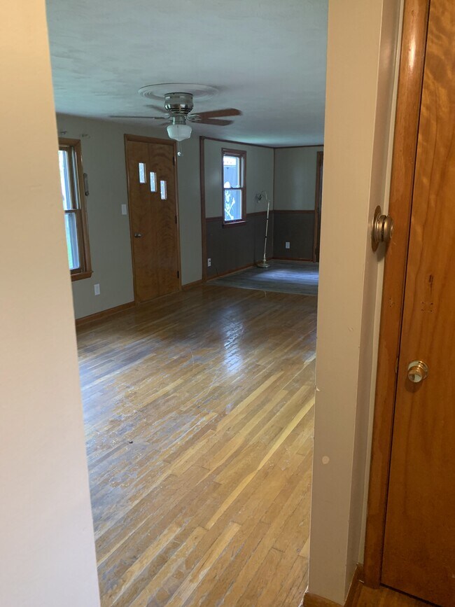 Building Photo - 27489 US-62