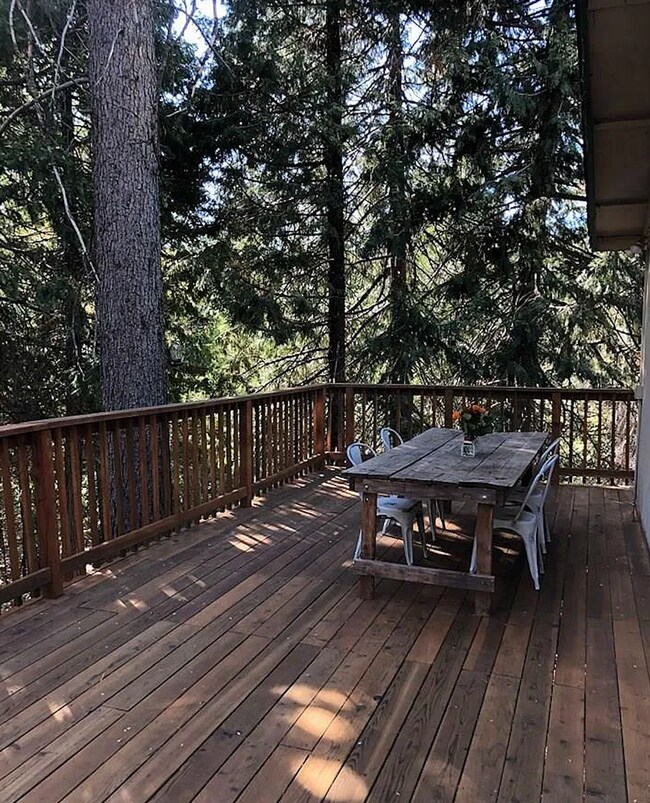 Building Photo - Spacious Twain Harte Sanctuary: Expansive 4-Bedroom Home with Solar Included!
