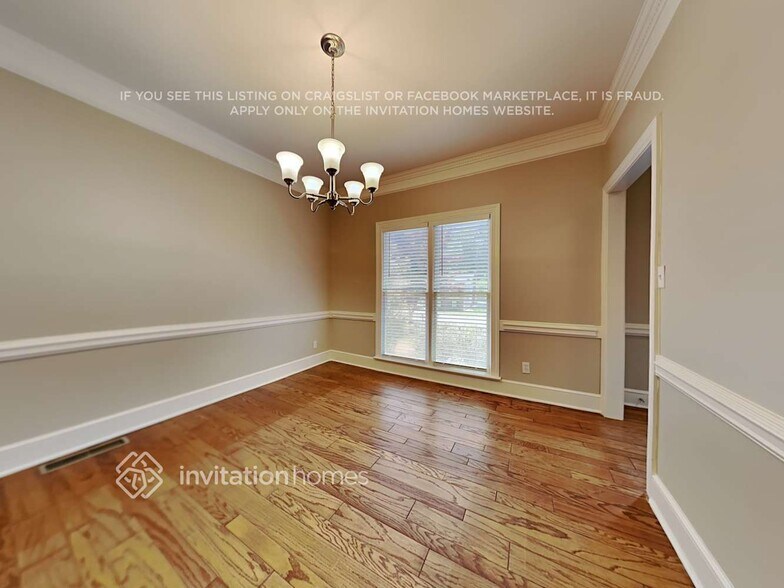 Building Photo - 1002 Briarcliff Rd