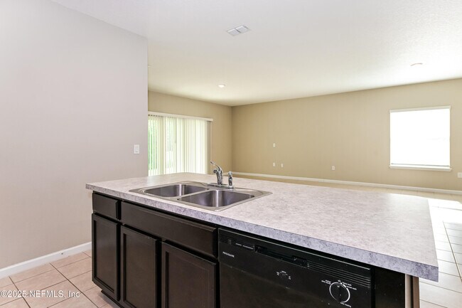 Building Photo - 203 Stone Arbor Ln