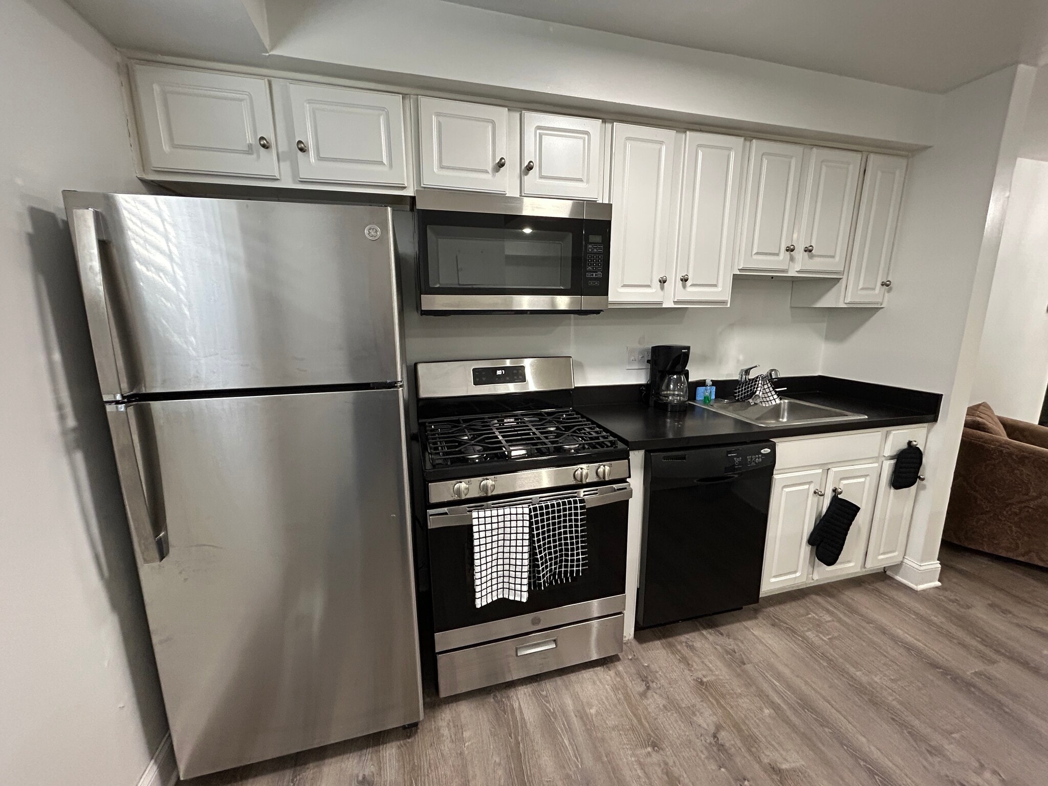 Building Photo - 339 Homeland Southway