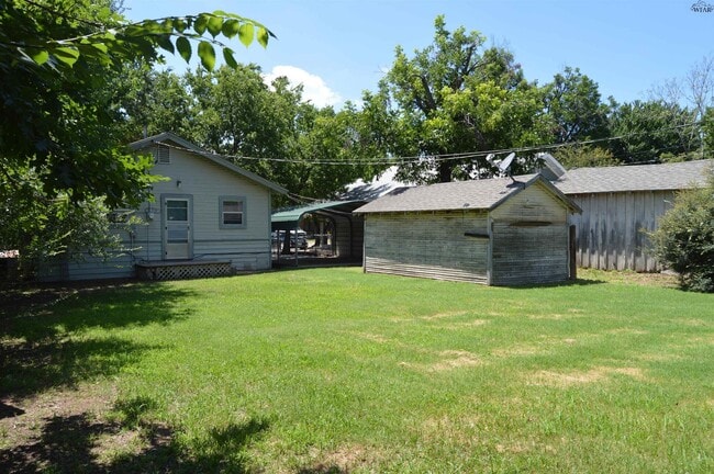 Building Photo - 1409 Bell St